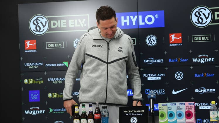 October 8, 2026, xrekx, Soccer, Bundesliga 1, SV Elversberg Press Conference with Vincent Wagner (left) Vincent Wagner, Coach of SV 07 Elversberg, Elversberg