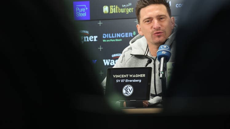 October 8, 2026, xrekx, Soccer, Bundesliga 1, SV Elversberg Press Conference with Vincent Wagner (left) Vincent Wagner, Coach of SV 07 Elversberg, Elversberg