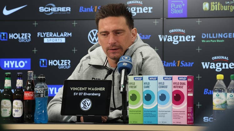 October 8, 2026, xrekx, Soccer, Bundesliga 1, SV Elversberg Press Conference with Vincent Wagner (left) Vincent Wagner, Coach of SV 07 Elversberg, Elversberg