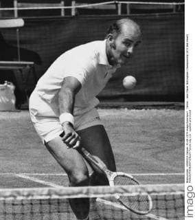 Tennis, Bob Hewitt - Prison sentence for ex-tennis star for rape