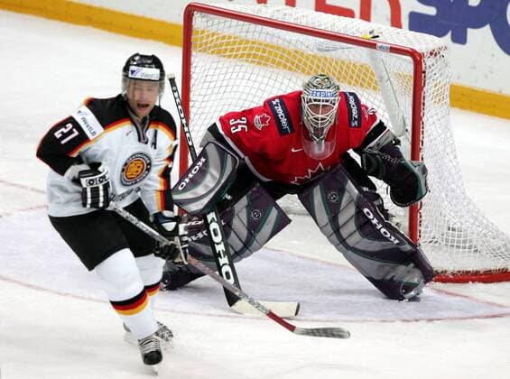 Ice hockey, World Cup, Qualification Round, Canada - Germany 6:1
