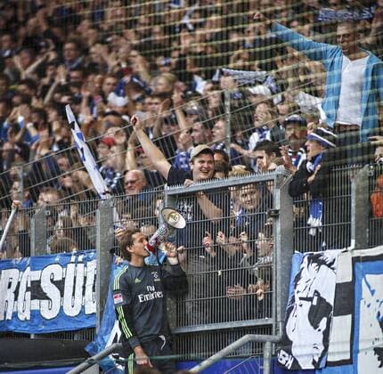 Football, René Adler leaves HSV