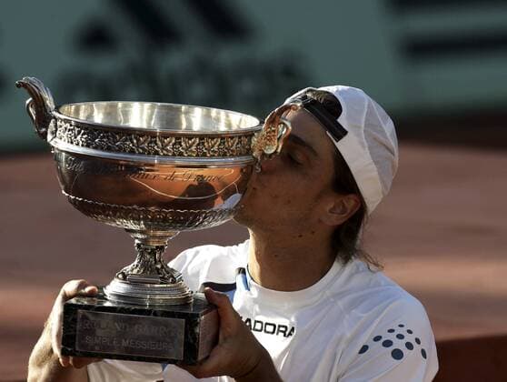 Tennis, French Open, Men's final, Gaston Gaudio defeats Guillermo Coria