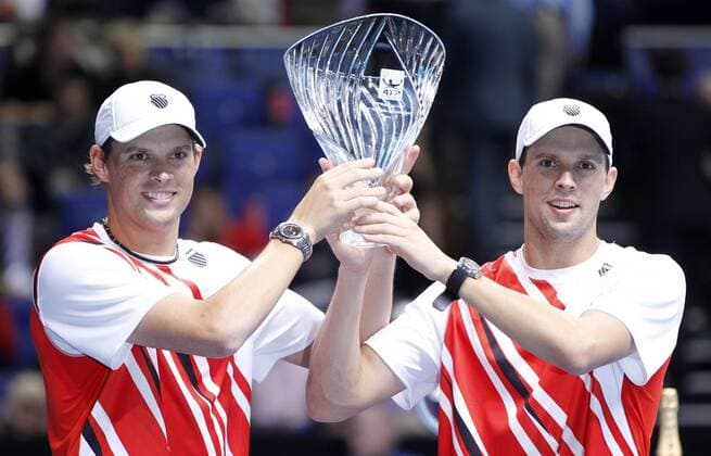 Tennis, London, ATP World Tour Finals, Bob and Mike Bryan honoured for world ranking