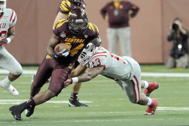 American Football - Zurlon Tipton dies in firearm accident