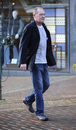 Football, Paul Gascoigne back in hospital