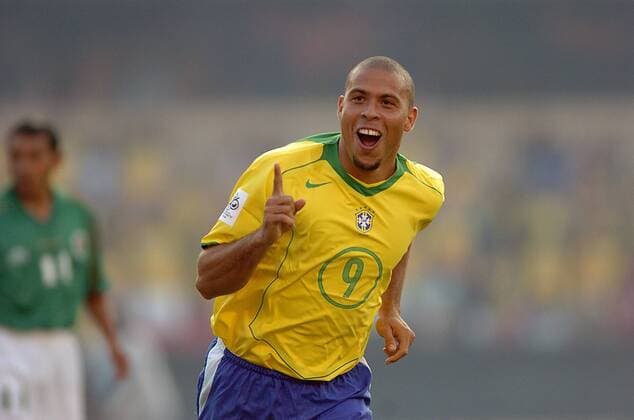 Football, Best players of all time - The career of Ronaldo