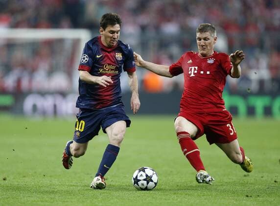 Football, History, CL, FC Bayern München - FC Barcelona - Archive pictures