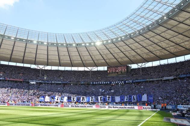 Football, Hertha BSC stays in the Olympic Stadium