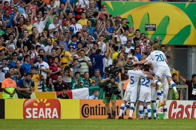 Football, Confed Cup, Italy - Mexico