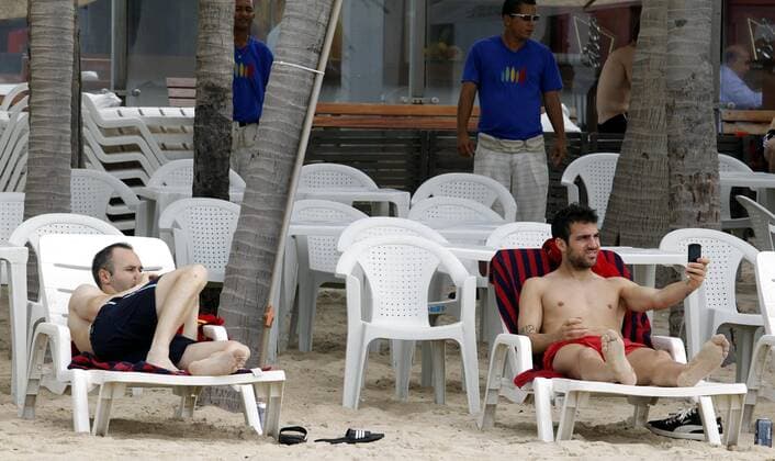 Football, Confed Cup, Spain's national players on the beach