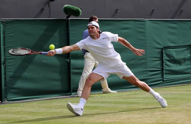 Tennis, Wimbledon, Haas and Lisicki reach the last 16