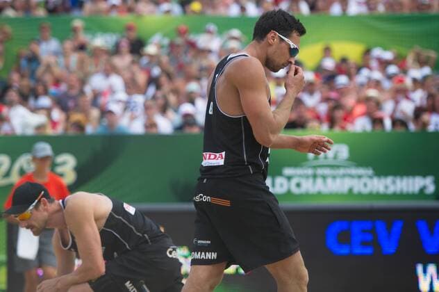 European Beach Volleyball Championships, semi-finals, duo Erdmann and Matysik defeated by Dutchmen Brouwer and Meeuwsen