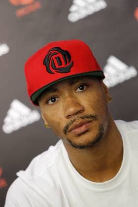 Basketball, Derrick Rose denies rape allegations
