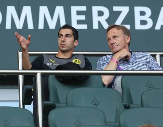 Football, Henrikh Mchitarjan joins Manchester United