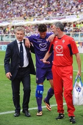 Football, Italy, Mario Gomez has to leave the pitch injured