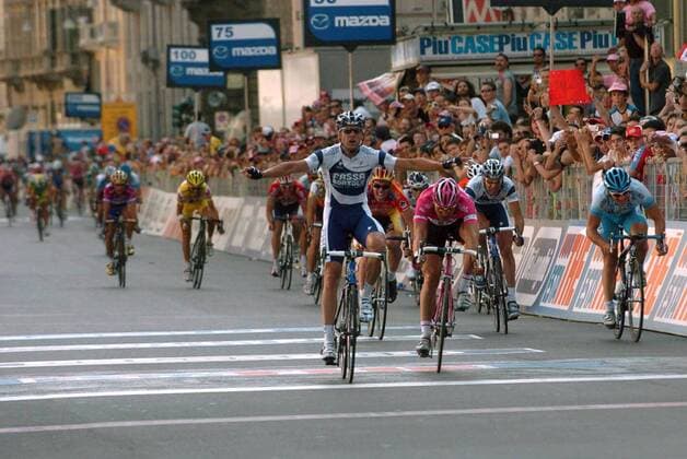 Cycling, Giro d Italia, Petacchi wins final stage, Salvodelli takes overall victory