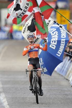 Cycling, Marianne Vos wins the Women's Cross World Championships