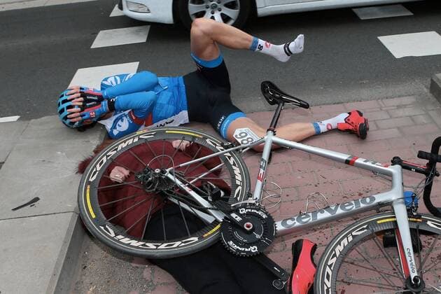 Cycling, Tour of Flanders, spectator in coma after collision with Johan van Summeren