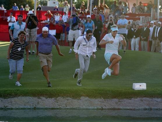 Golf, Ladies, Lexi Thompson celebrates Kraft Nabisco Championship win by jumping in the water