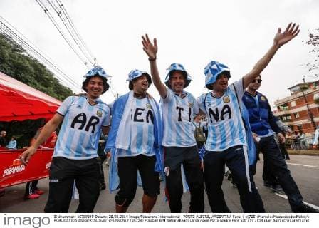 FIFA World Cup 2014, Fans at the Nigeria - Argentina match
