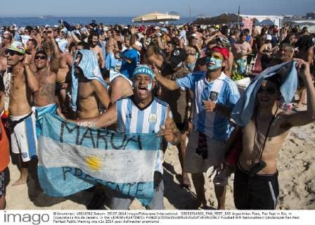 FIFA World Cup 2014, quarter-finals, Argentina fans at the Fan Fest at Copacabana