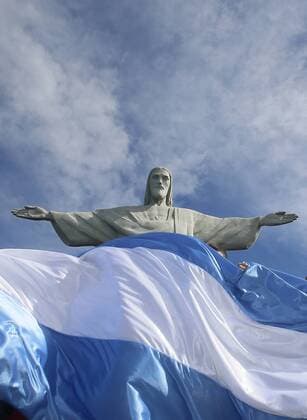 FIFA World Cup 2014, Argentina fans in front of the statue of Christ in Rio de Janeiro