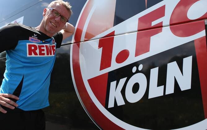 Football, Peter Stöger extends contract with 1. FC Köln until 2020