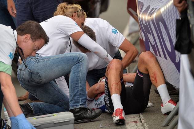 Cycling, Eneco Tour, Zdenek Stybar falls and injures himself badly