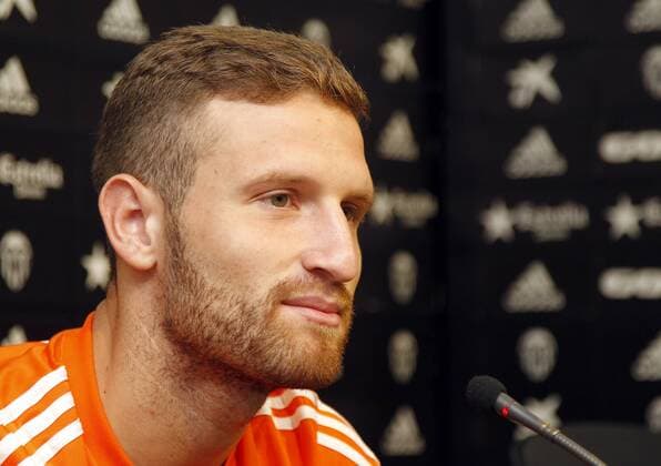 Football, Shkodran Mustafi is on the verge of a transfer to Arsenal FC