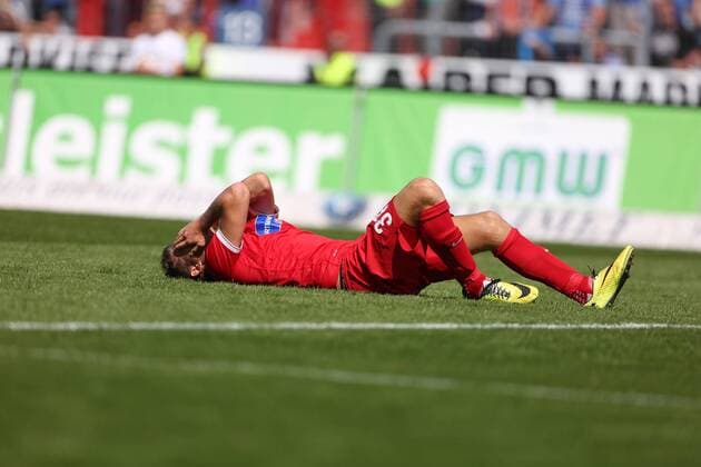 Football, SC Freiburg, Florian Niederlechner threatened with season's end - archive photos