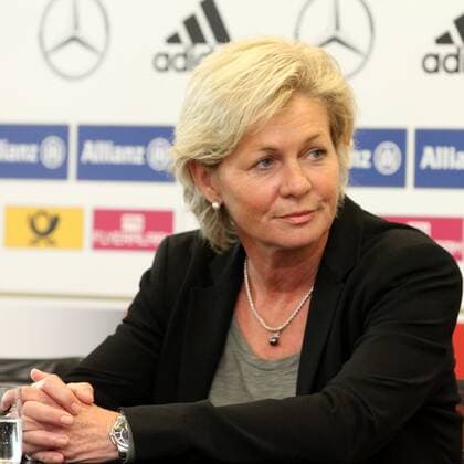 Women's Football, Pk Women's National Team in Canada