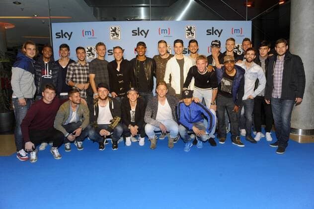 Football, 2. BL, premiere of the 1860 documentary 57,58,59