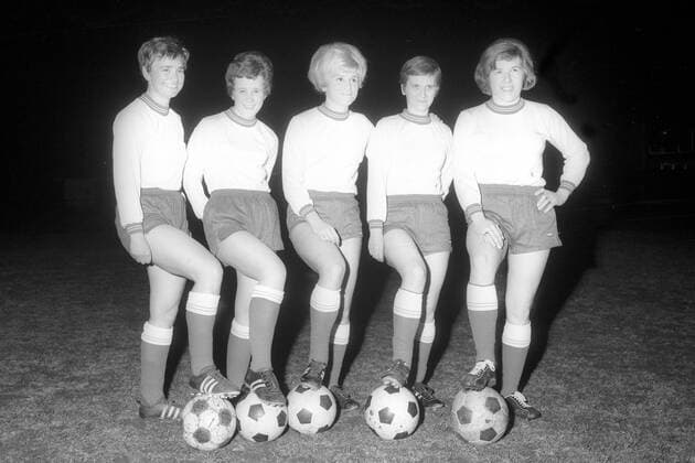 DFB bans womens football, 70th anniversary on 30 July, symbolic images
