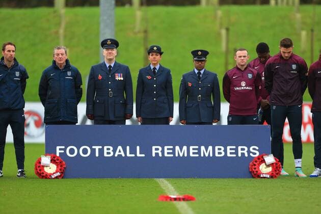 Football, European Championship qualifying, minute's silence during England's national team training session