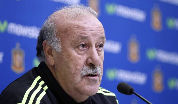Football, Spain, Pk National Team after Negotiation with Sponsor Movistar
