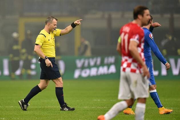 Football, Euro Quali, Italy - Croatia, Stoppage of play