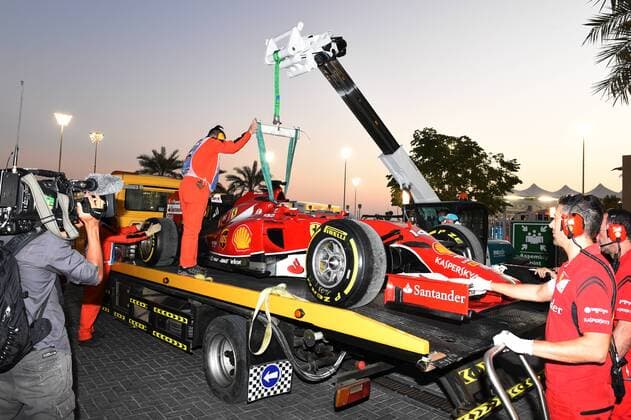 Motorsport, Formula 1, Abu Dhabi GP, Free Practice - Alonso Accident