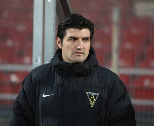 Football, Alemannia Aachen, youth coach injured Sports Director Klitzpera