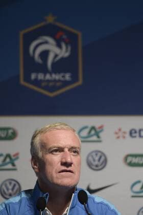 Football, Pk with national coach Francea Deschamps