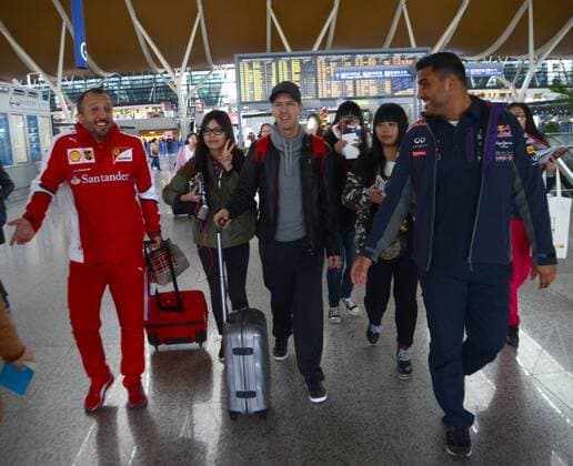 Motorsport, Formula 1, GP China in Shanghai, Arrival of Sebastian Vettel