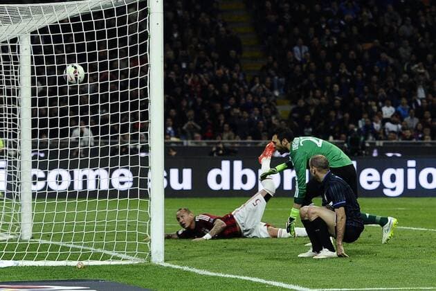 Football, Italy, Serie A, Inter Milan - AC Milan, Mexes own goal disallowed