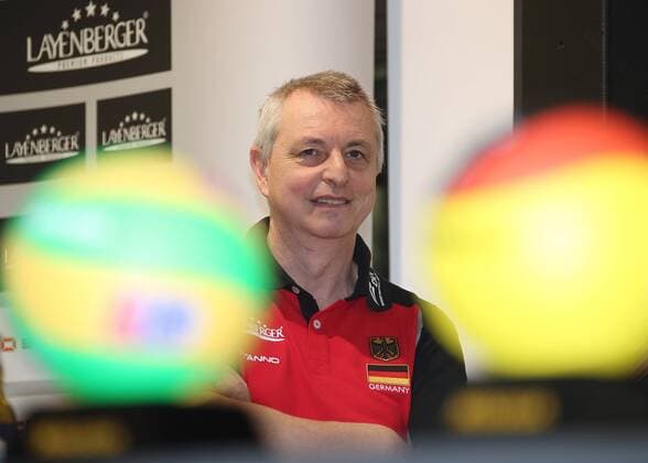 Volleyball, Women's National Team, Press Conference by National Coach Luciano Pedulla
