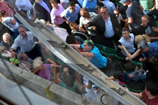 Tennis, French Open in Paris, video screen cladding collapses on spectators