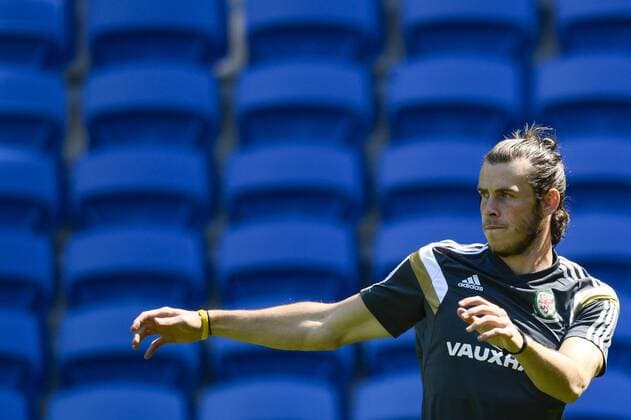 Football, Wales National Team Training in Cardiff
