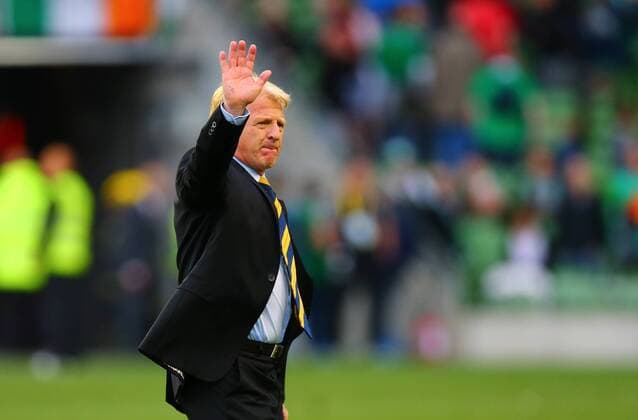 Football, 3rd Division, Scotland part company with Gordon Strachan