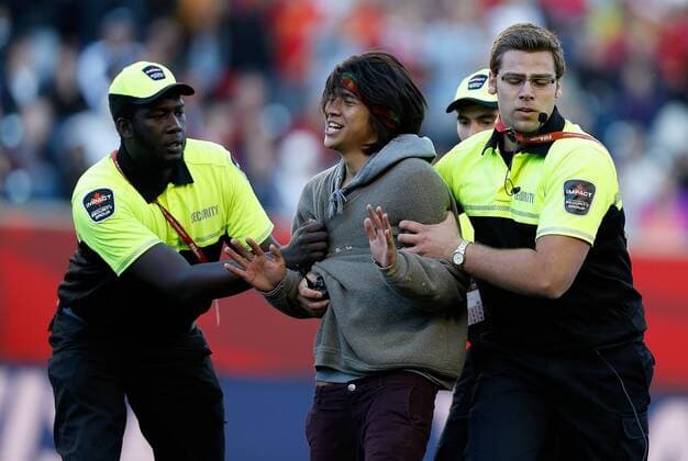 Football, Women's World Cup in Canada, China - New Zealand, Streakers on the pitch