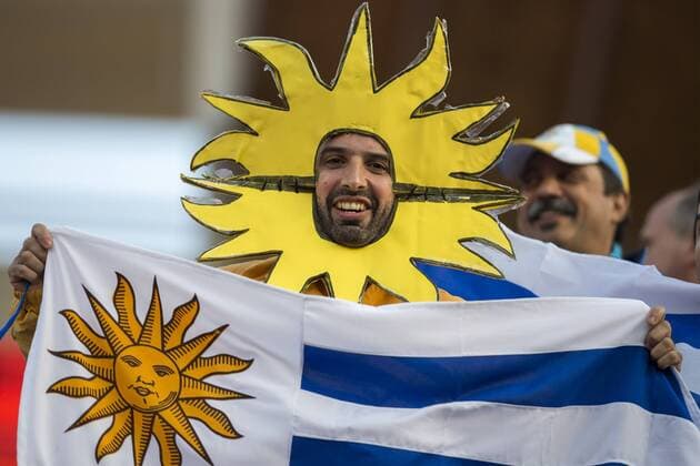Football, Copa America, Argentina - Uruguay, Fans feverishly follow along