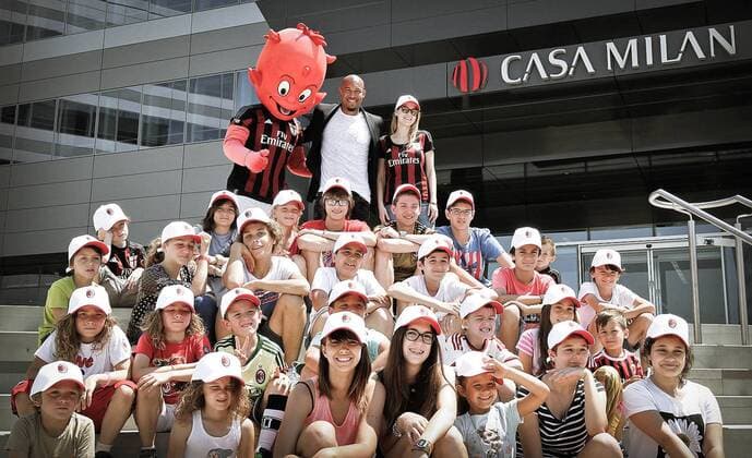 Football, Italy, Nigel de Jong extends at AC Milan
