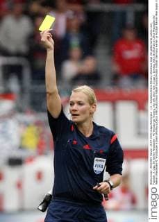 Football, Women's CL, Bibiana Steinhaus directs the final match